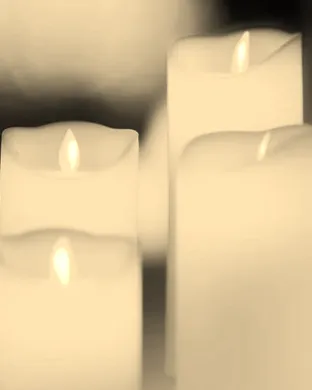 Candlelight: Christmas Carols on Strings